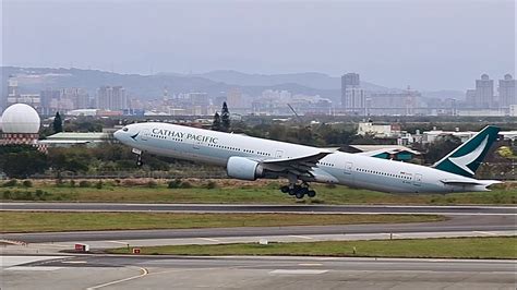 國泰航空 B777.
